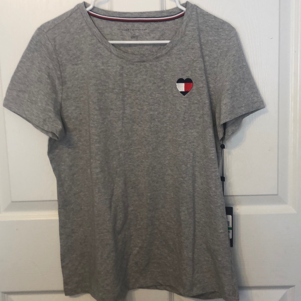 NWT Tommy Hilfiger Gray T-Shirt